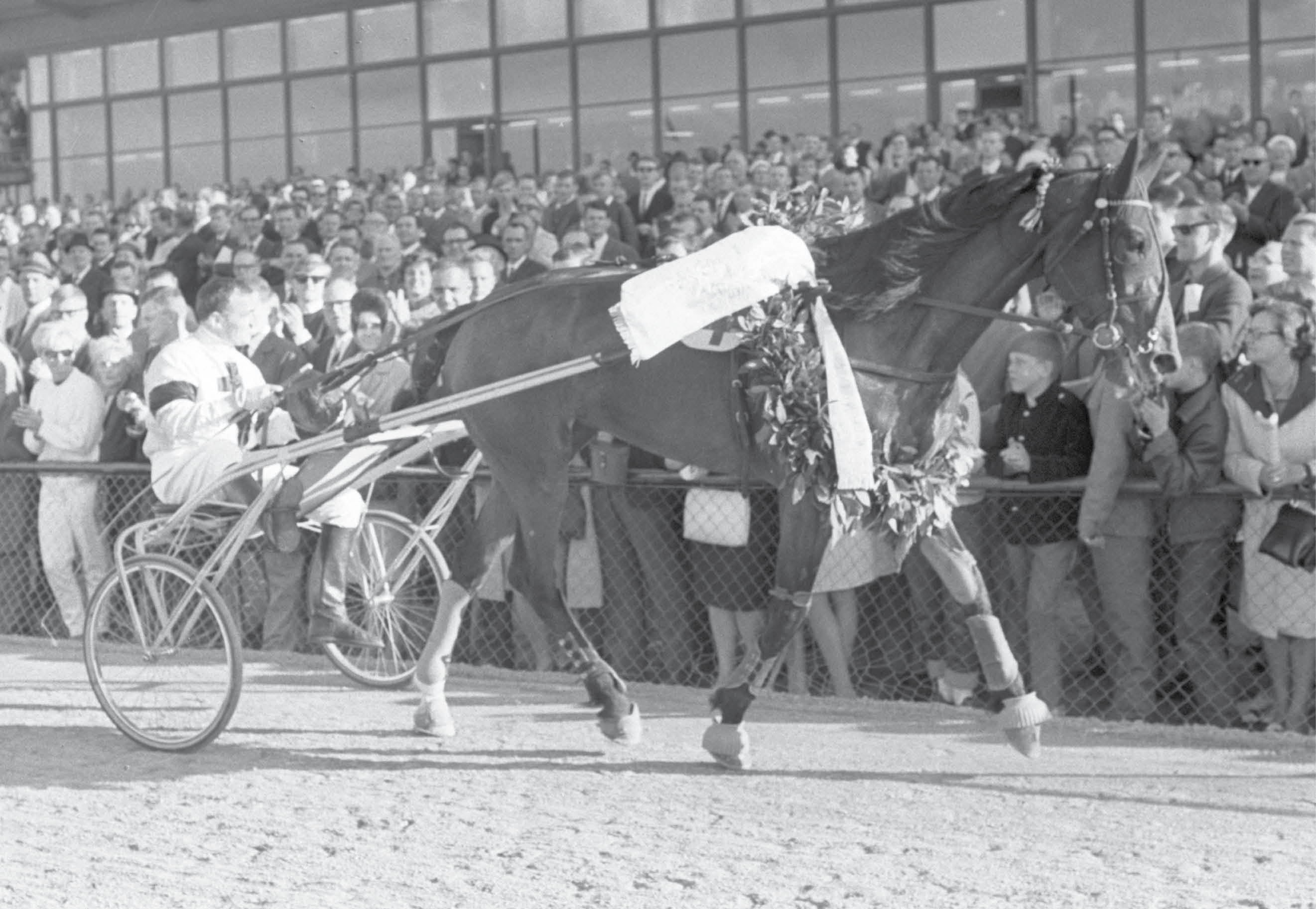 SEGERDEFILERING ELITLOPPET 1967.BILD GAMLA ARKIVET. Fotograf: Referens: Place: